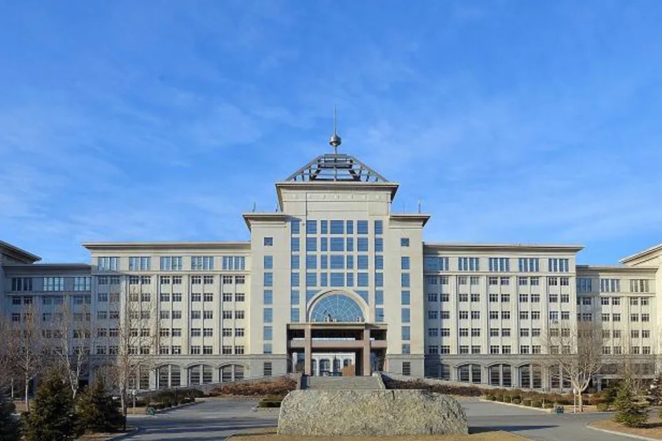 北华航天工业学院,坐落于河北省廊坊市,是国家国防科技工业局,中国